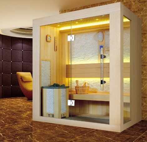 una cabina de ducha con sauna de madera.